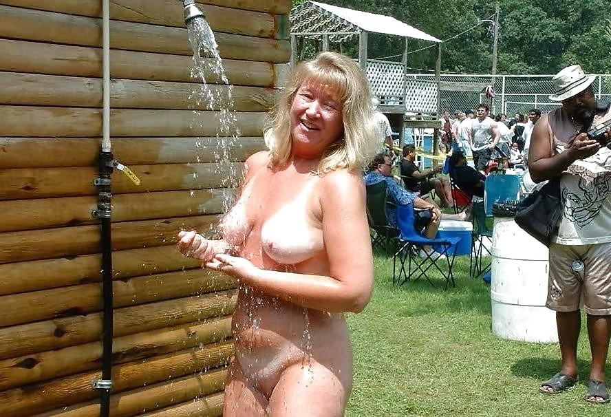 25P One day at beach i met these old sluts