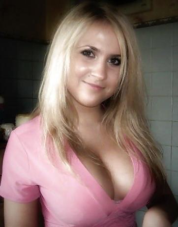 20P Busty Russian Woman 670