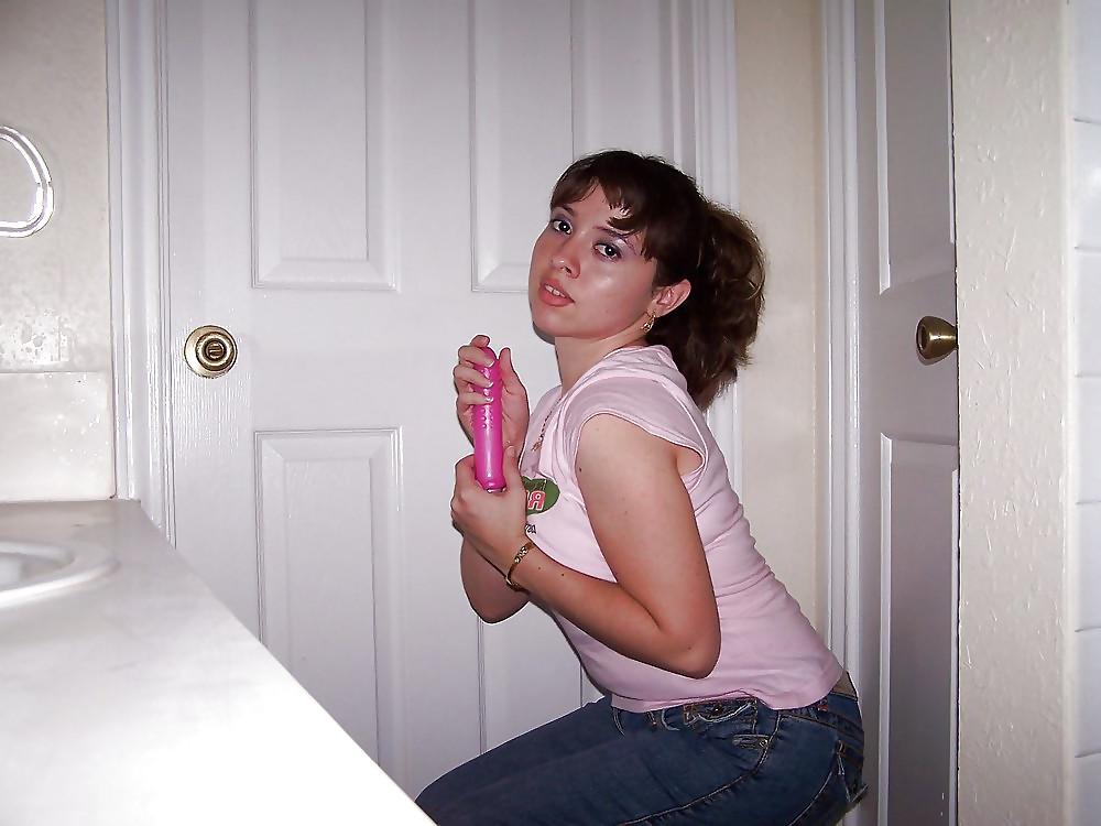 25P Busty Amateur Sweety 3