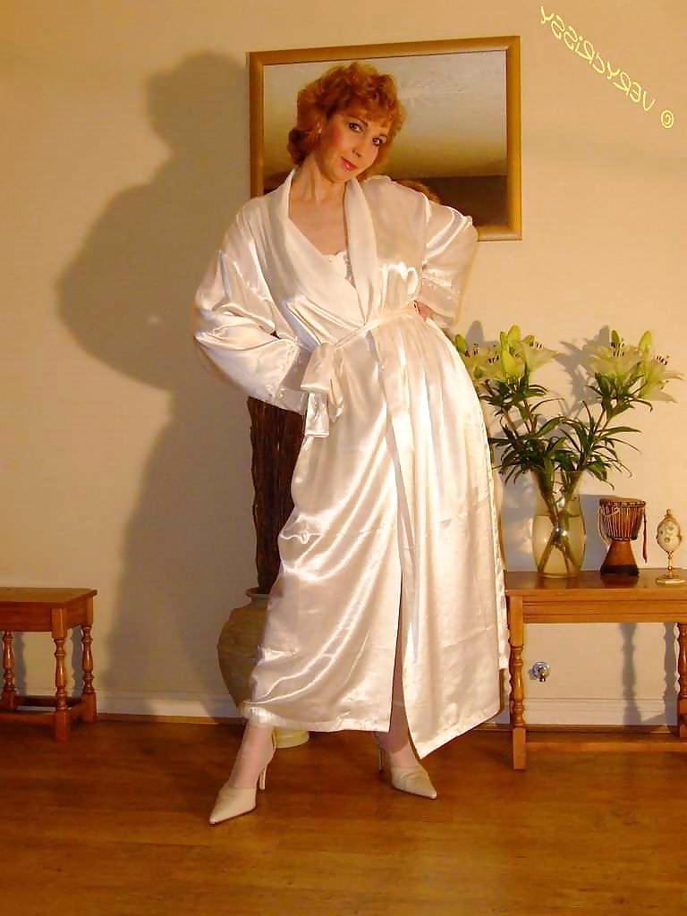 25P Mature Beauty - Chrissy 29