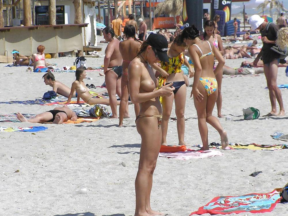 25P The beach 184