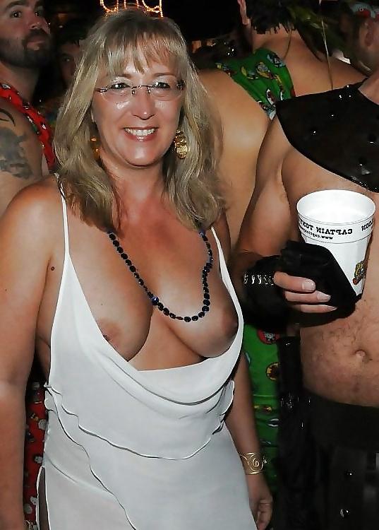 18P Downblouse and nippleslips  4