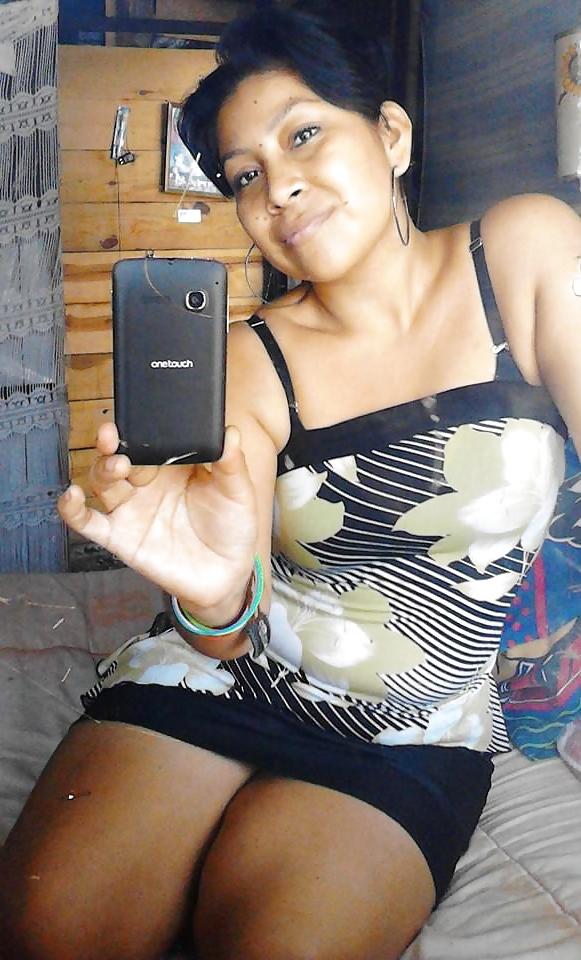 25P Chica latina caliente de facebook