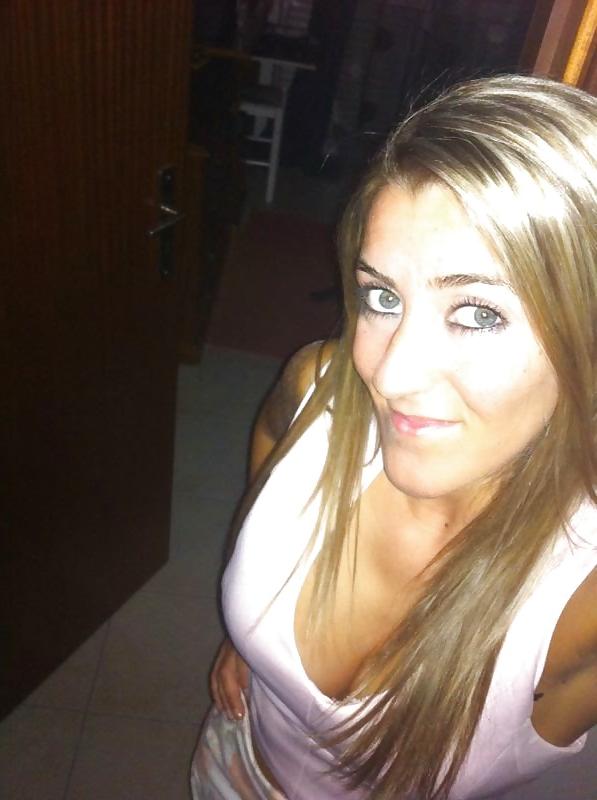 10P Blonde MILF Self Pics