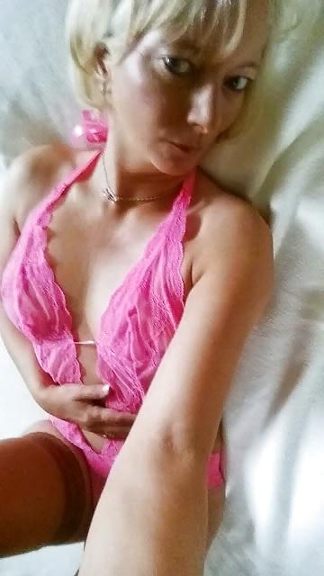 23P Skinny Blonde MILF Self Pics