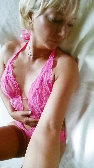 23P Skinny Blonde MILF Self Pics