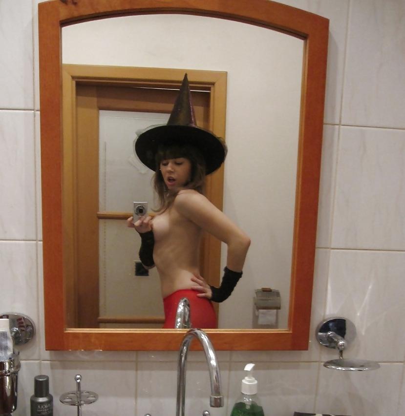 25P Naughty & Naked Teen Self Shots 10