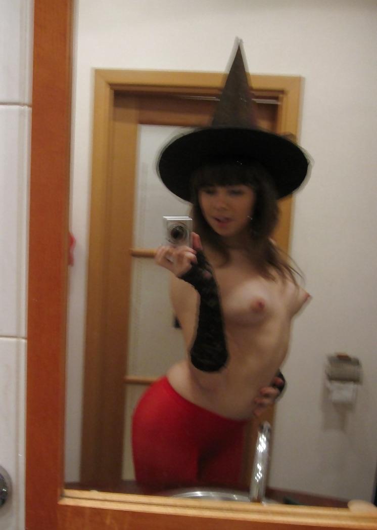 25P Naughty & Naked Teen Self Shots 10
