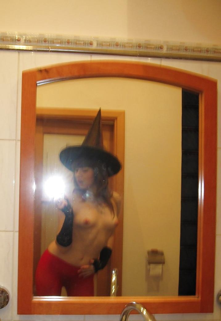 25P Naughty & Naked Teen Self Shots 10