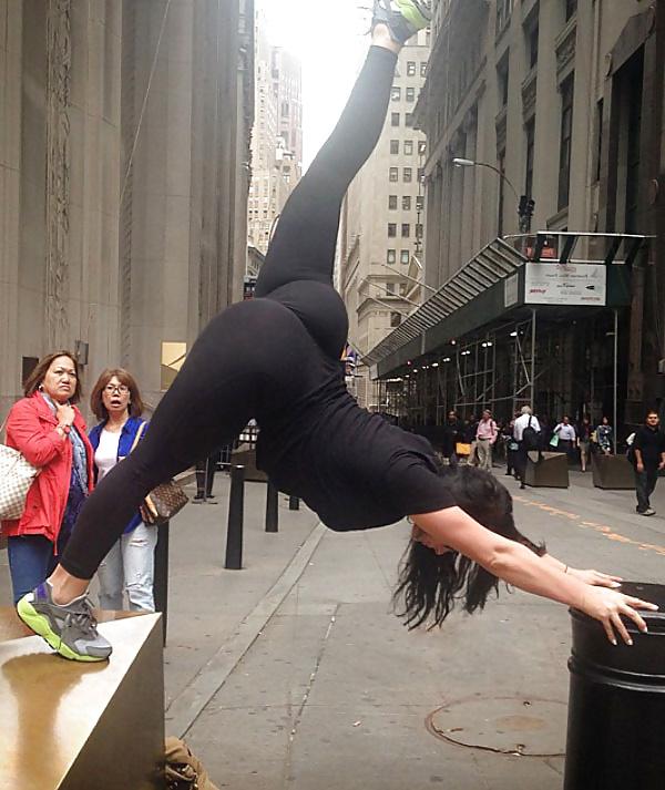 25P The Beauty of Ass 38 (Yogapants XXL)