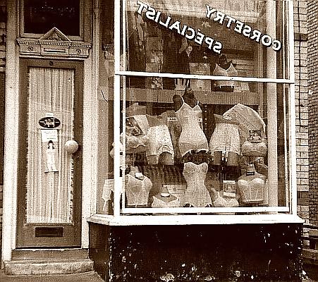 24P Mit Mama im Miedersalon