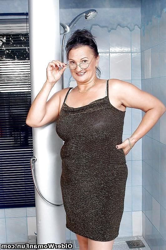 16P 54 year old granny Petra from OlderWomanFun