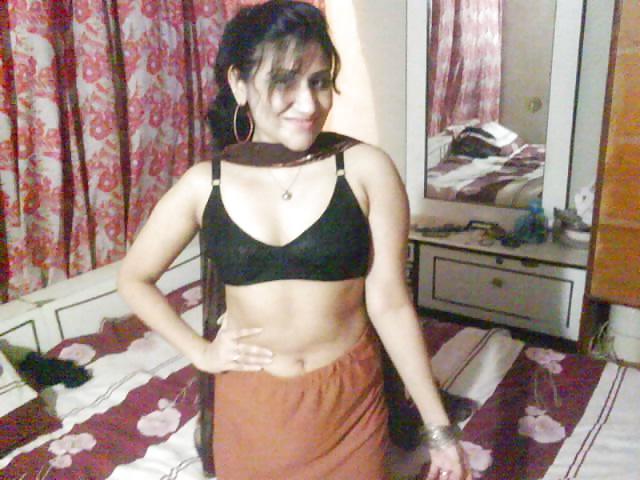 16P Desi Girl 1..4