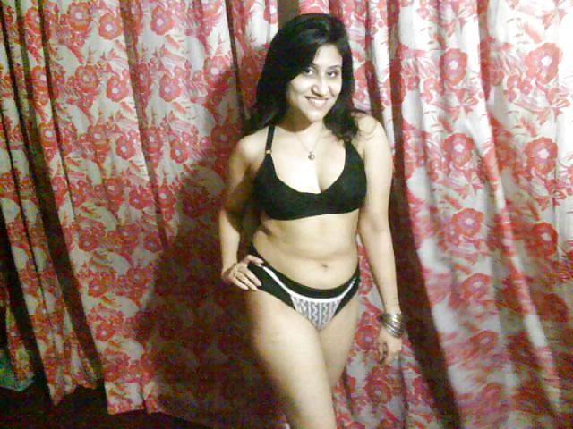 16P Desi Girl 1..4