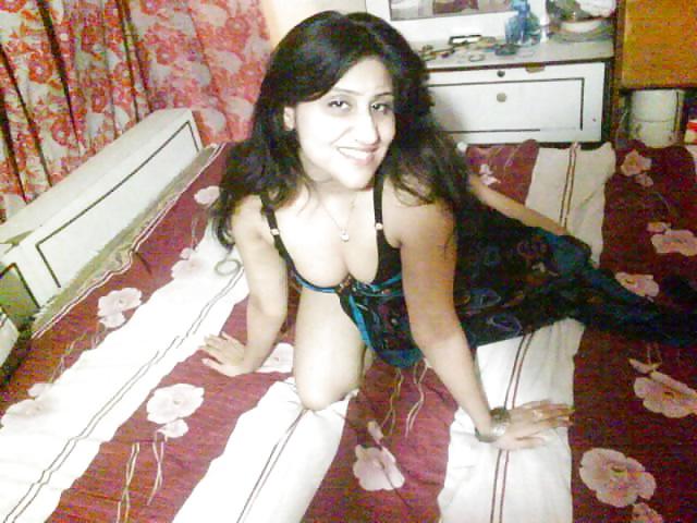16P Desi Girl 1..4