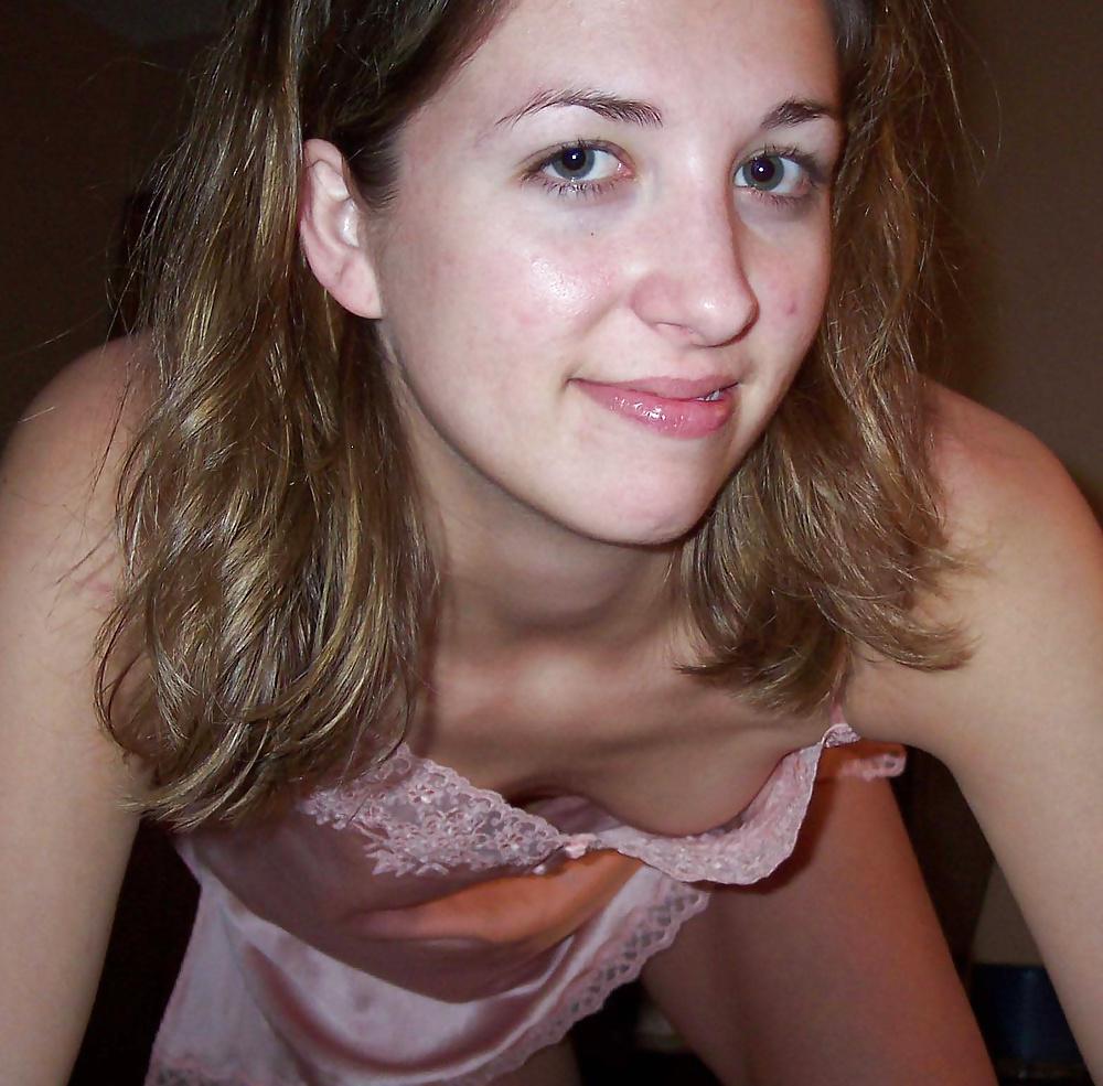 13P Downblouse & Nipple Peeks