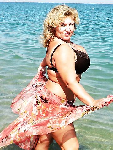 12P Busty Russian Woman 1994