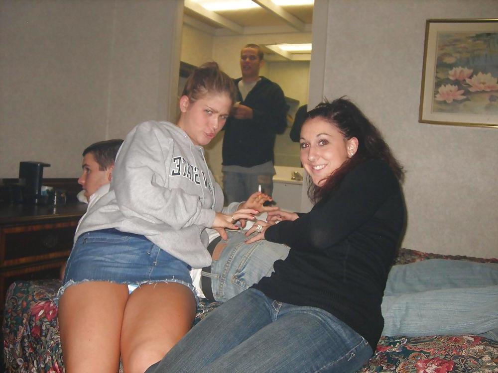 25P Voyeur Pics Upskirts Downblouse 