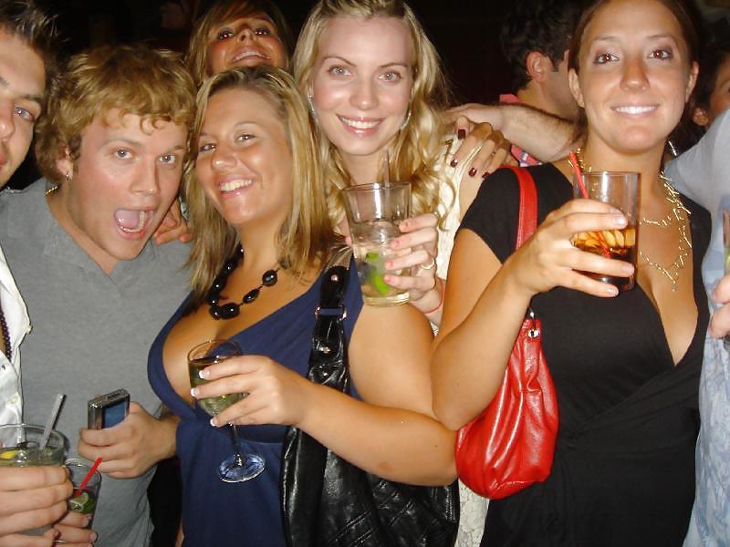 25P Voyeur Pics Upskirts Downblouse 