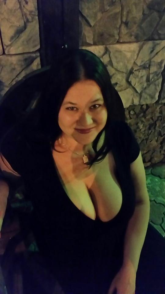 10P Busty Russian Woman 1985