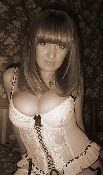 13P Busty Russian Woman 1989
