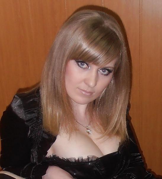 13P Busty Russian Woman 1989