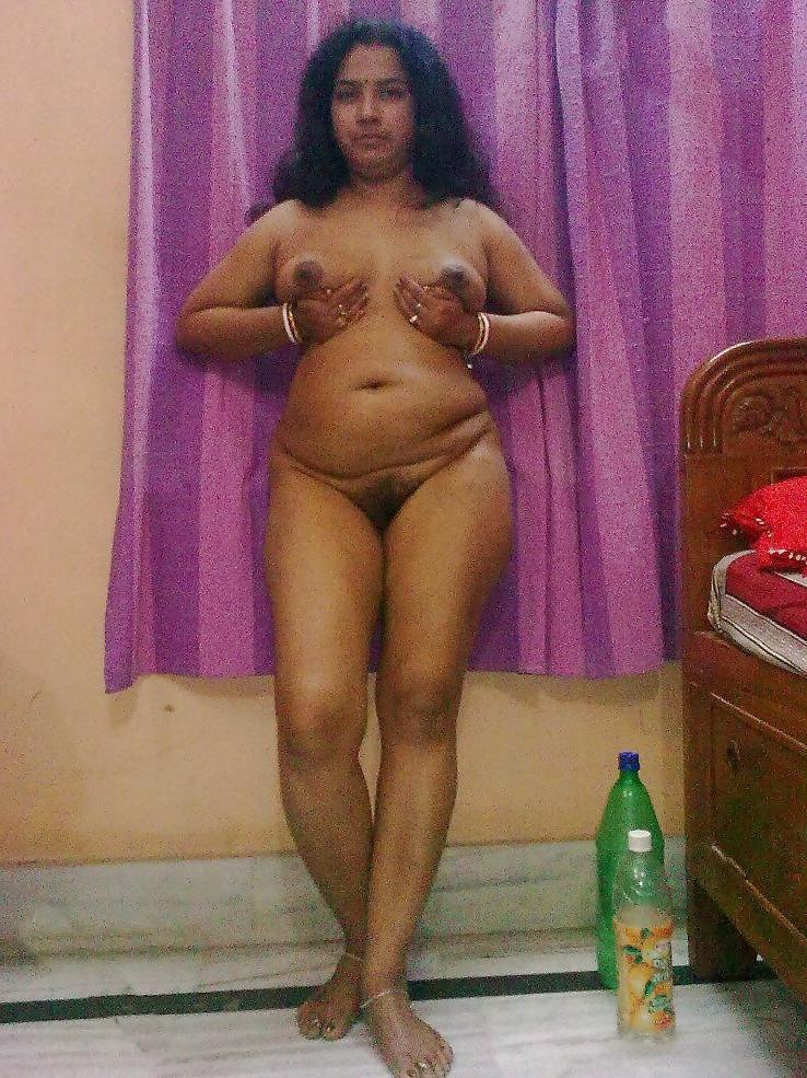 4P Nude Desi milf 3