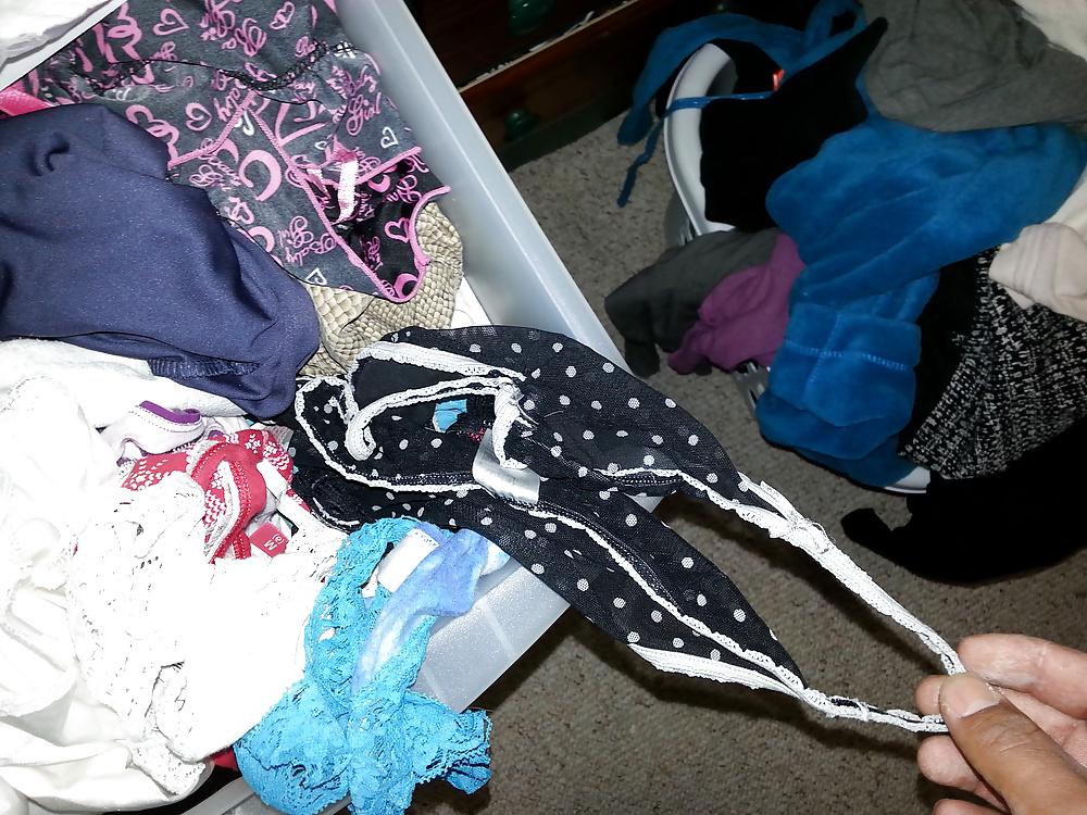 7P Colombian mature panties