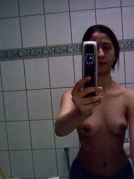 15P Desi Lahori Girl Fahmeeda