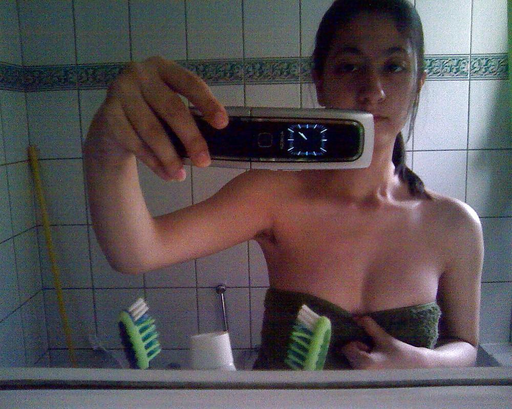 15P Desi Lahori Girl Fahmeeda