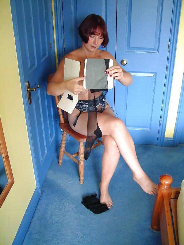 25P Amateur redhead lady poses for husband