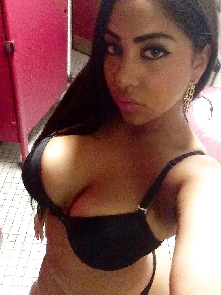 15P Bubble Butt Latin Beauty 