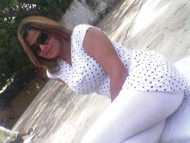 19P Desi Girls in tight or short clothes exposing themselves 