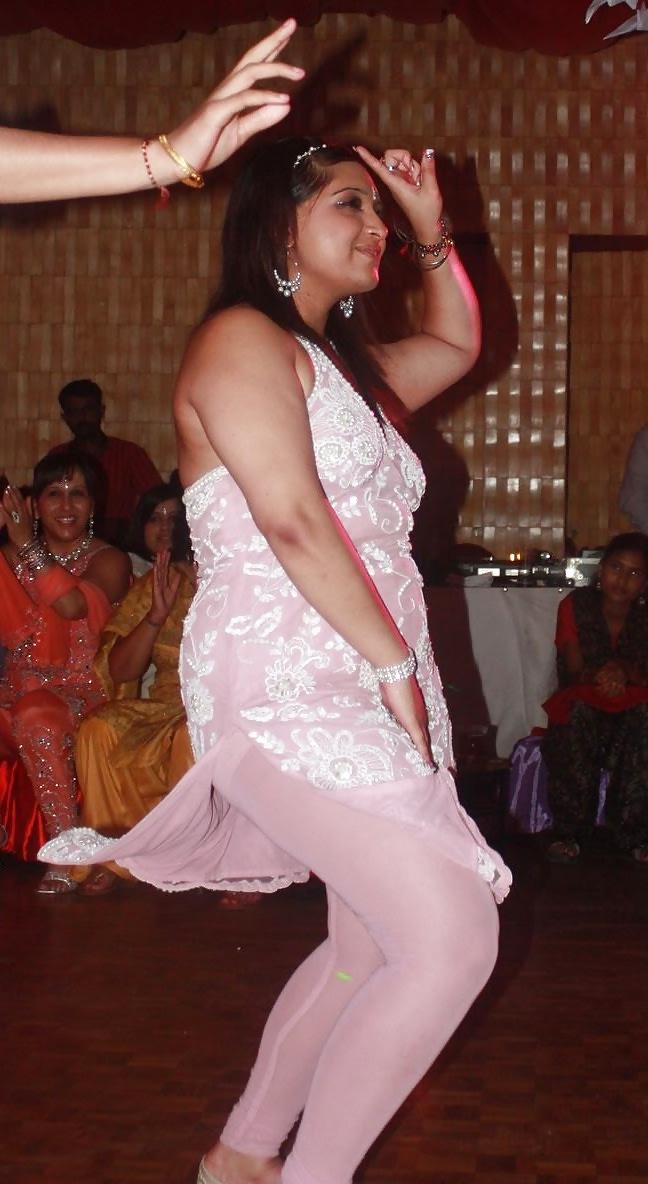 19P Desi Girls in tight or short clothes exposing themselves 