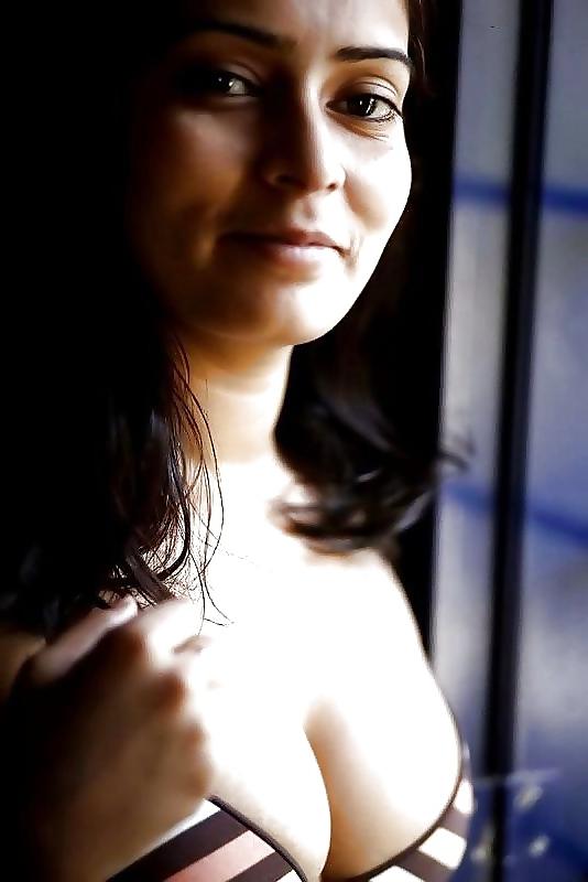 20P Desi Showing Assets 26