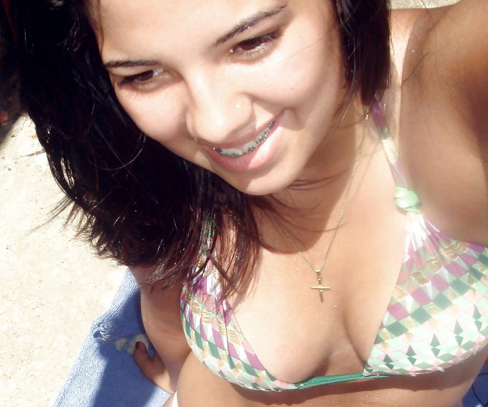 23P Oops nice big boobs tetas