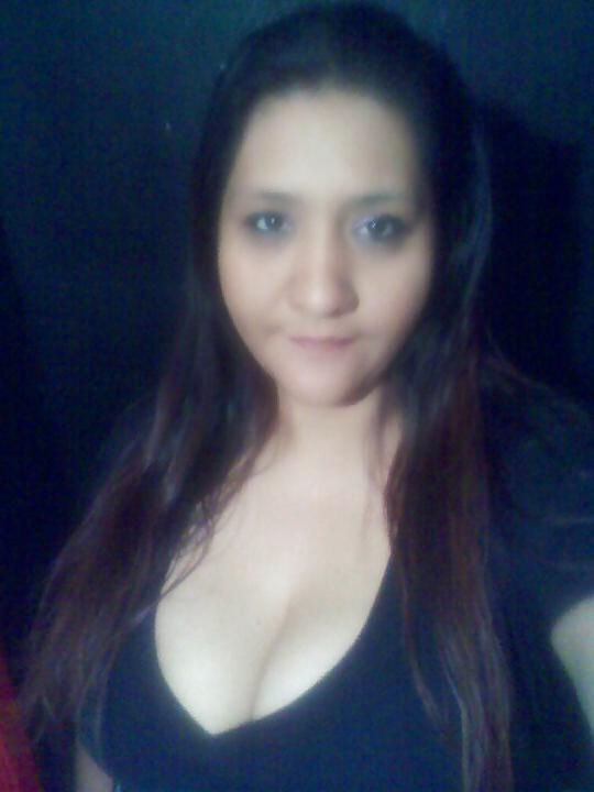 23P Oops nice big boobs tetas
