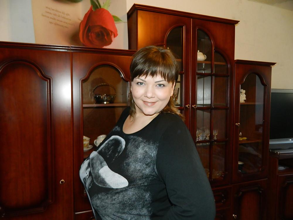 16P Busty Russian Woman 1996