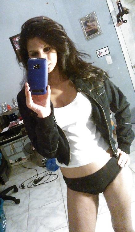 25P Desi Showing Assets 28