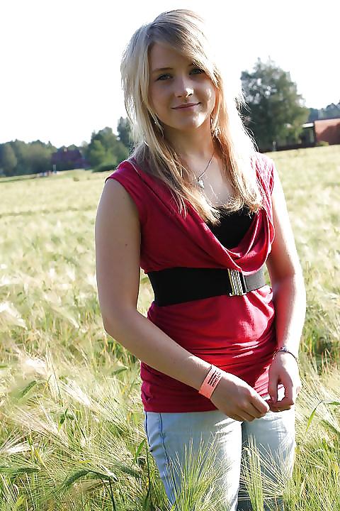 25P Sexy teens 300 (some old and some new)