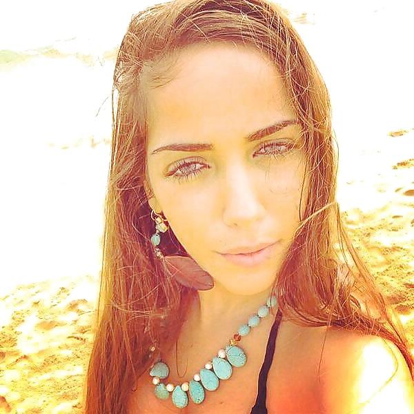 25P Tan blue eyed goddess 