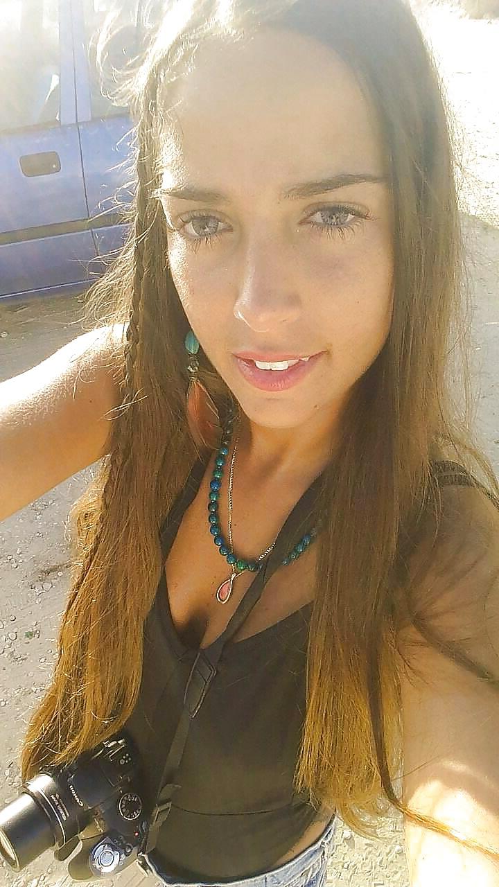 25P Tan blue eyed goddess 