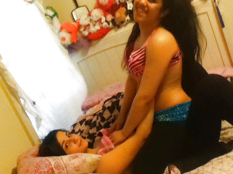 21P Arab Girls 4U ( Lesbians Colleftios - Part 4)