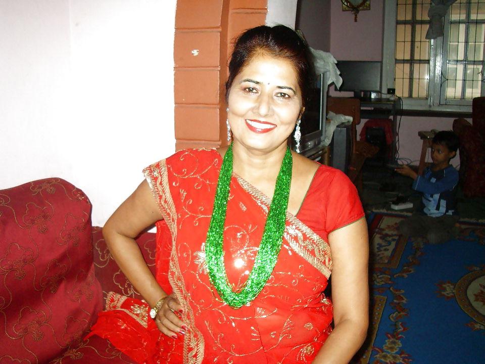 12P Sexy desi aunty MRS NEETA SANGRAULA