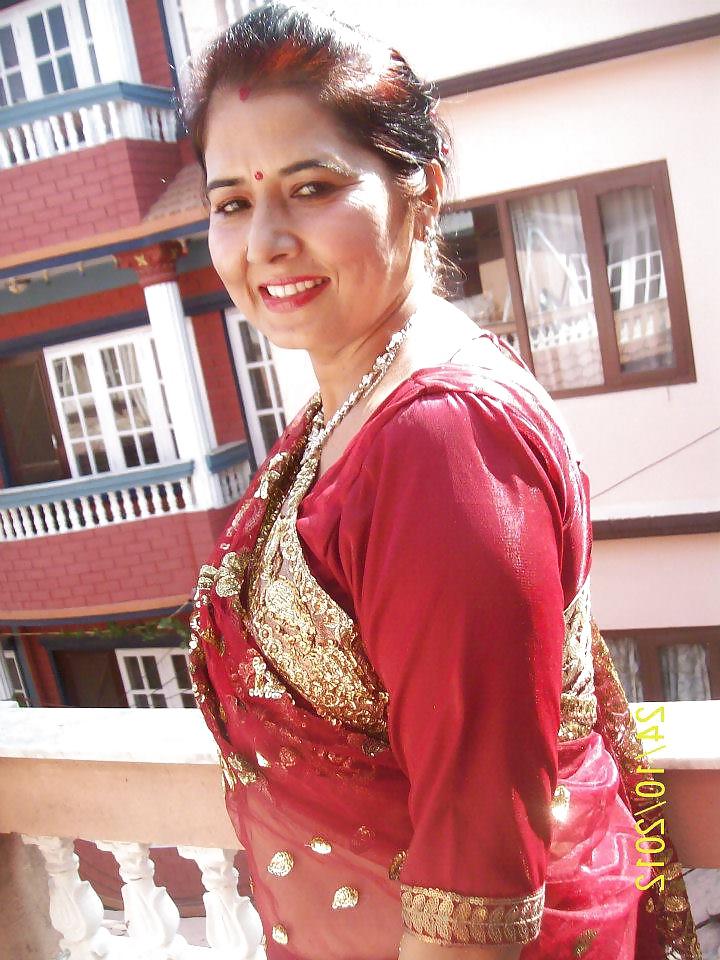 12P Sexy desi aunty MRS NEETA SANGRAULA
