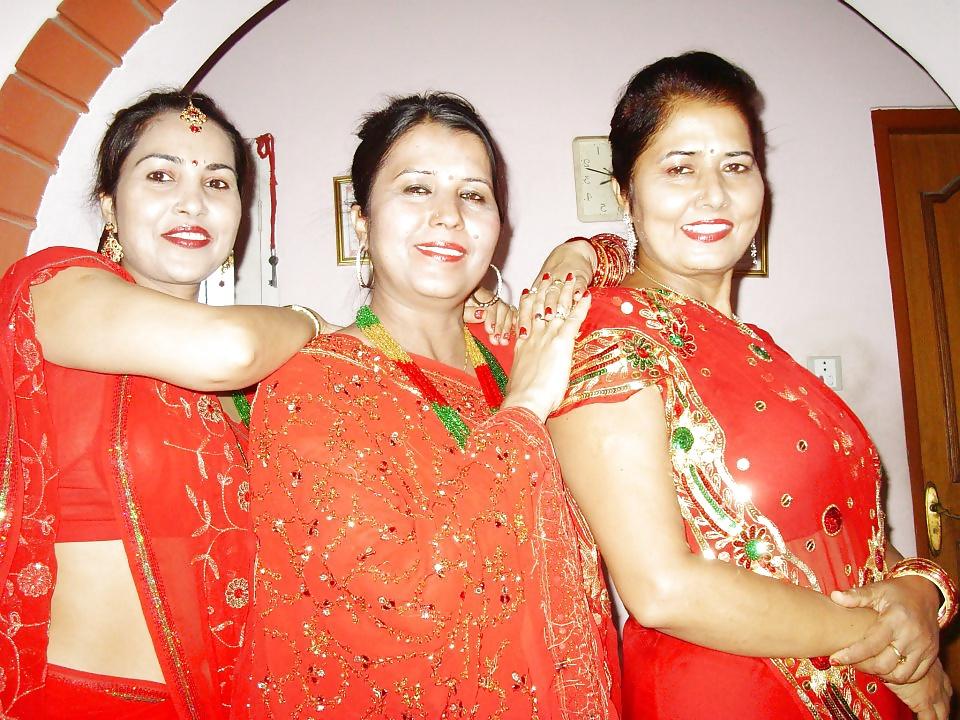 12P Sexy desi aunty MRS NEETA SANGRAULA