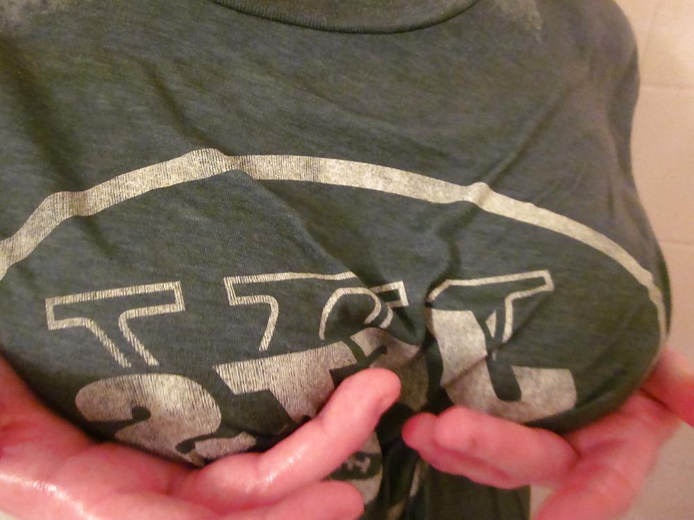 19P Baby's wet t-shirt contest in the shower