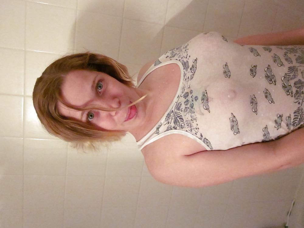 19P Baby's wet t-shirt contest in the shower