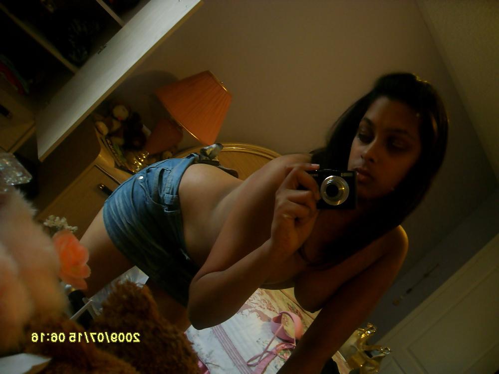 25P Desi Showing Assets 29