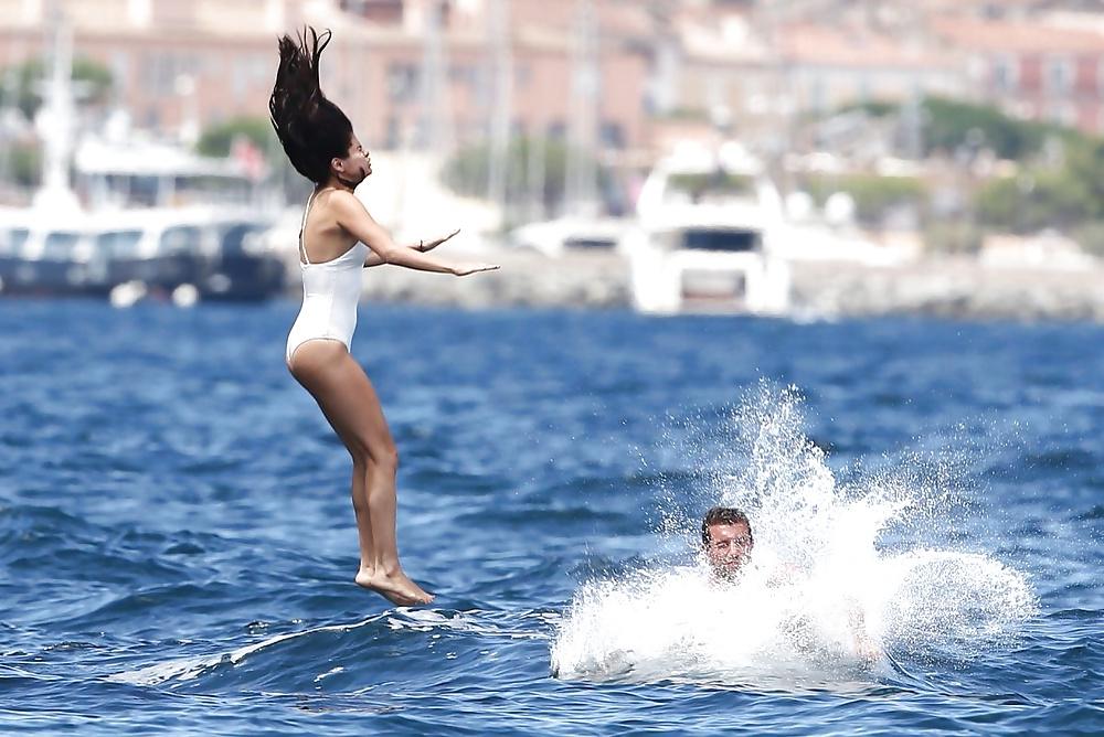 25P Selena Gomez blue bikini